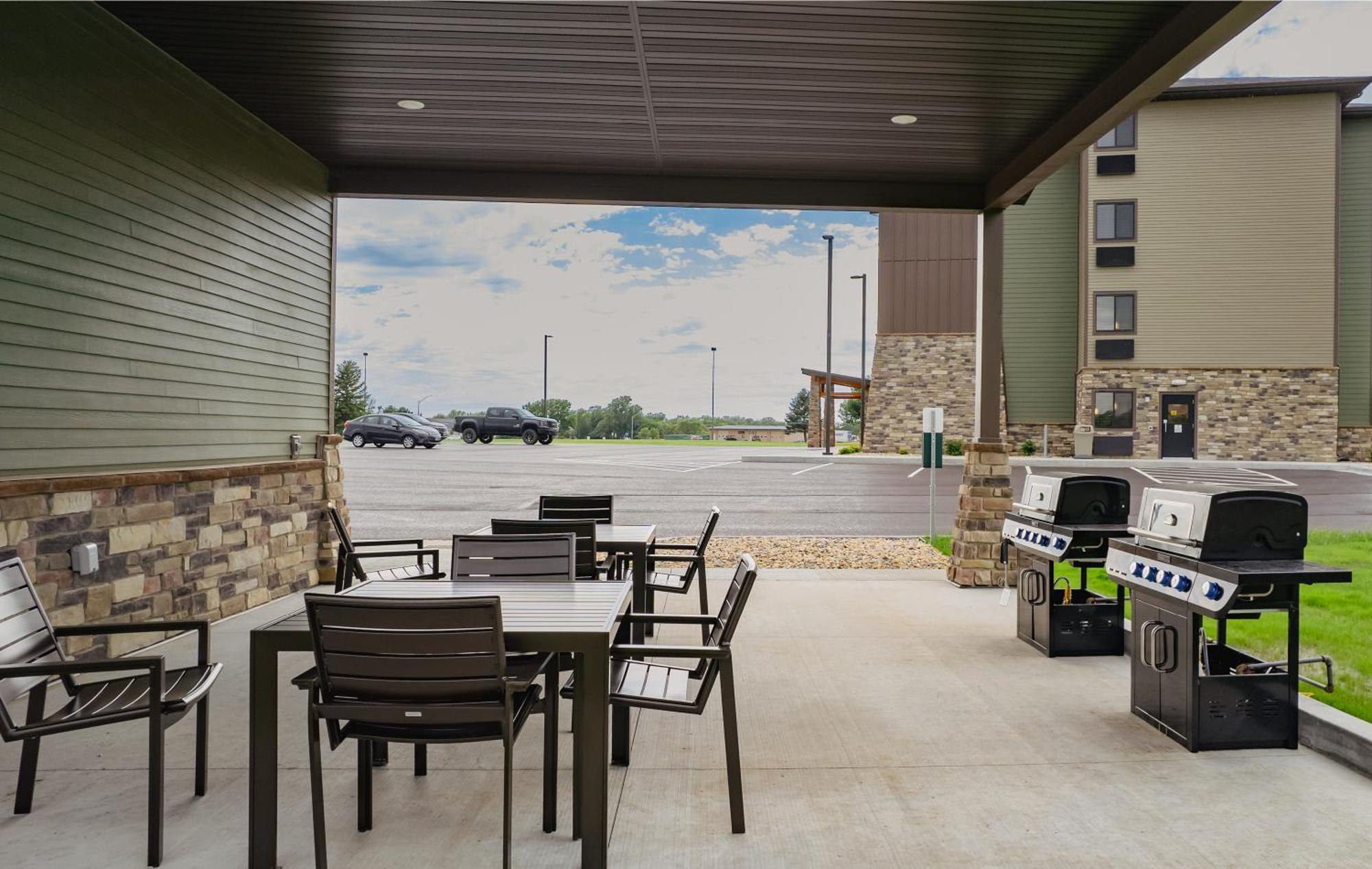 My Place Hotel-Mitchell Sd Экстерьер фото